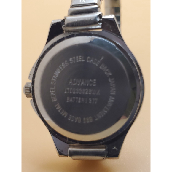 Womens Watch - Picture 11 of 11